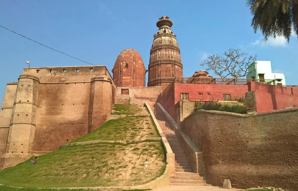 Shri Radha Madan Mohan Ji Temple